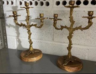 2 Candelabros de bronce