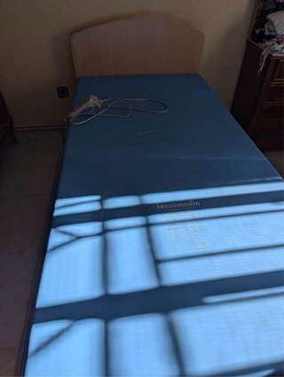Cama articulada con motor