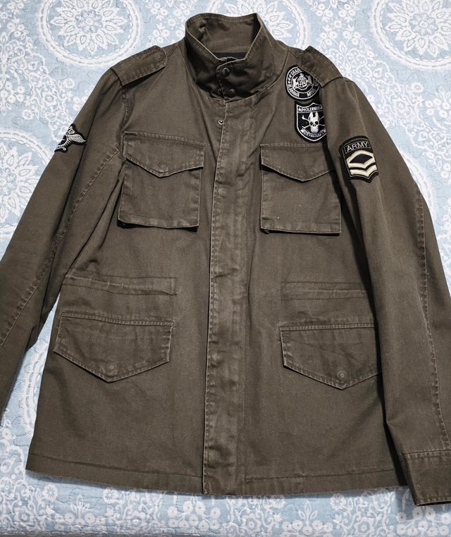 Chaqueta Army con parches Only Sons.