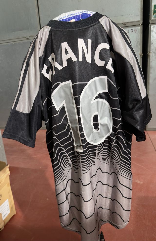 Camiseta Francia adidas modelo usado por Barthez