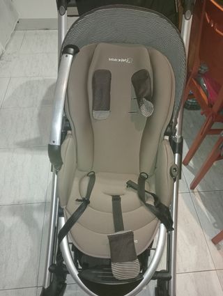 Cochicito bebe Juntos una funda para el Lluvia.