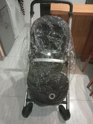 Cochicito bebe Juntos una funda para el Lluvia.