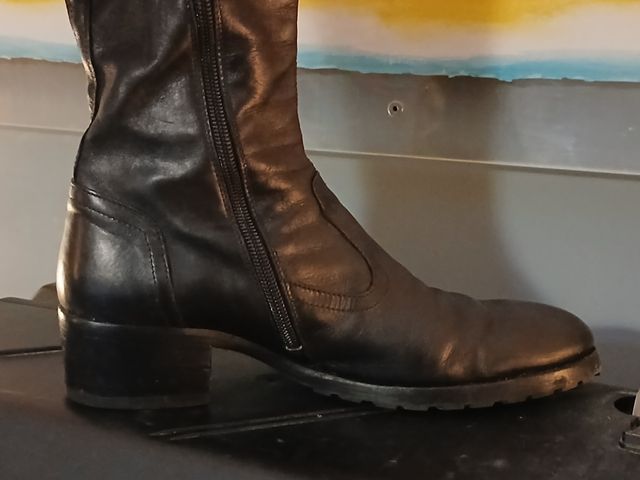 Nero Giardini, stivale al ginocchio in pelle nera,