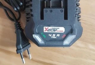 BATERÍA Y CARGADOR PARKSIDE 20V 4AH