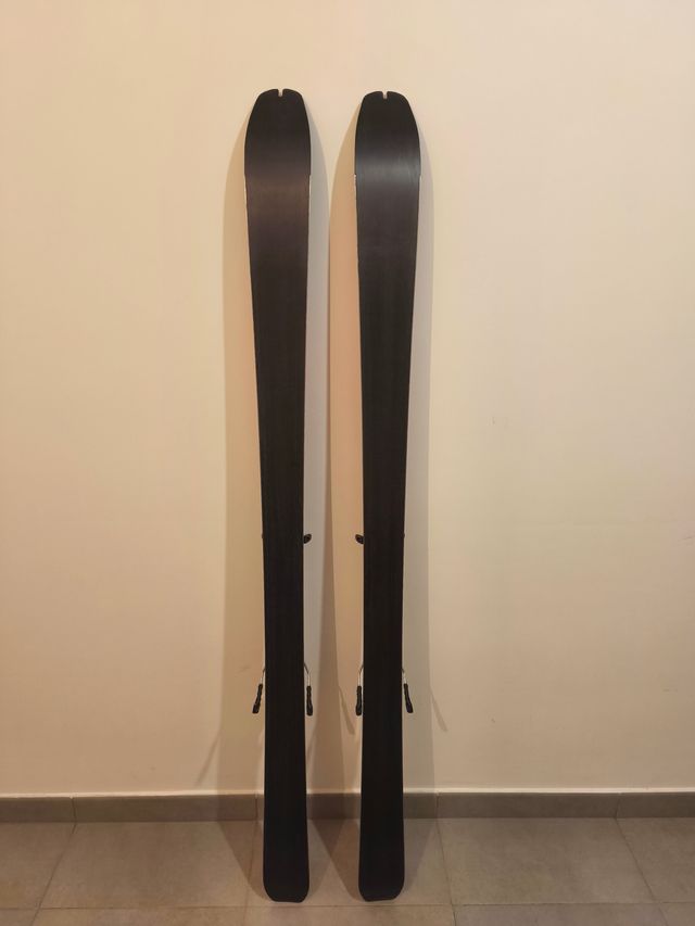 Equipo esquí  travesía Atomic Backland 78 UL