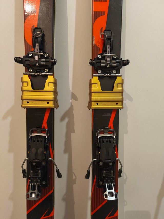 Equipo esquí  travesía Atomic Backland 78 UL