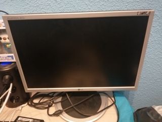 Pantalla y ordenador 