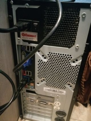 Pantalla y ordenador 