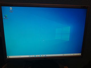 Pantalla y ordenador 