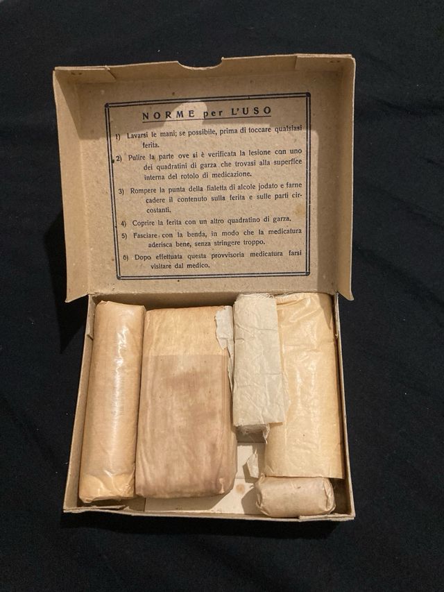 Vecchio Kit soccorso Istituto INAIL vintage