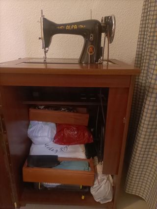 Maquina de Coser ALFA