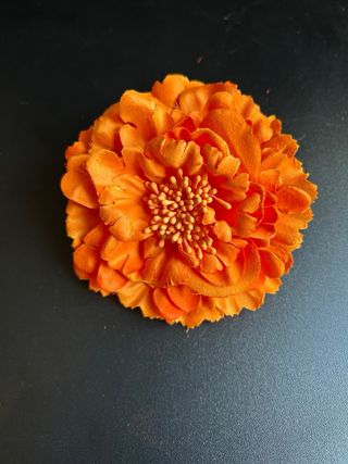 Flor naranja feria para traje de flamenca