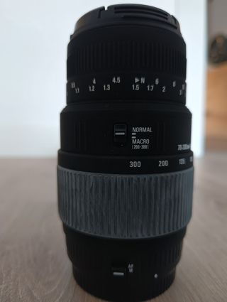 Objetivo 70-300 DG Macro