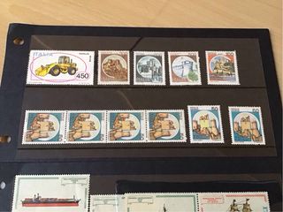 Italia francobolli nuovi piccola raccolta.