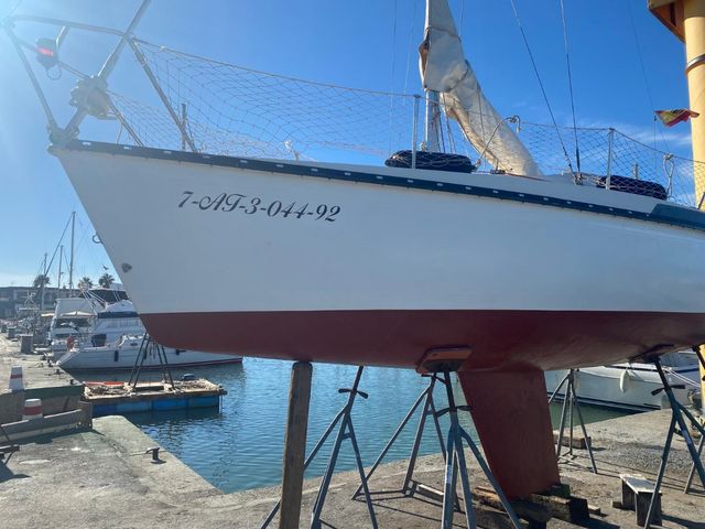 Velero 24 pies KELT 24