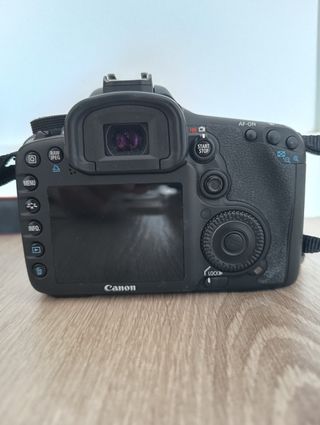 Canon EOS 7D