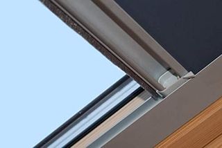 Tenda oscurante crema per Velux C04