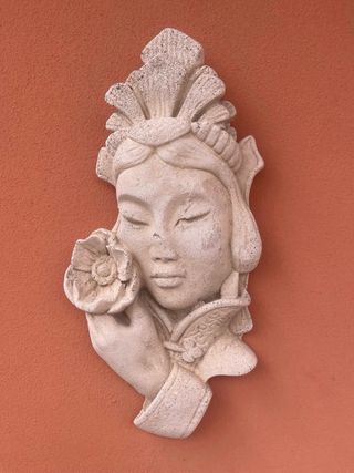 Statua da appendere