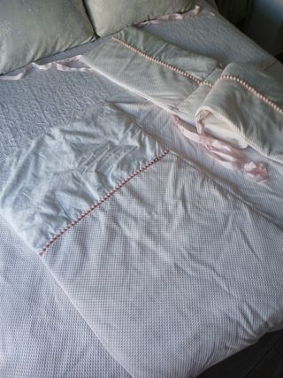 Chichonera y edredón cuna