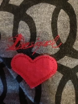 Jersey-camiseta Desigual más regalo bolso