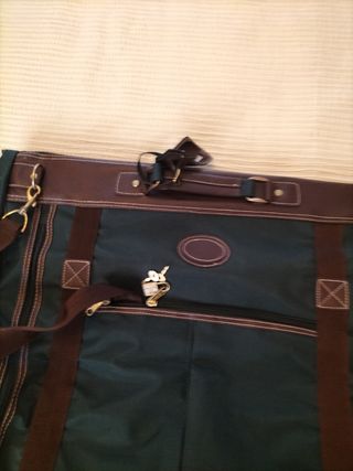 Porta trajes de viaje