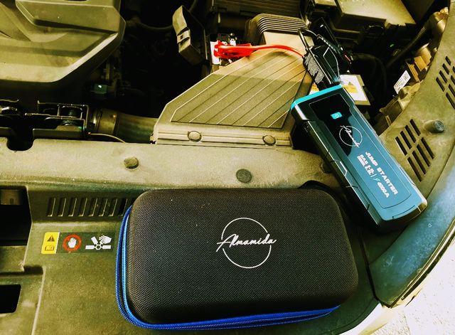 Avviatore 24000 mAh e 4000 A FURGONE