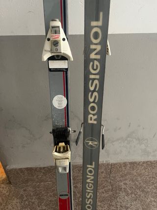 Esquis alpino competicion Rossignol