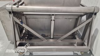 ELEVADOR VOLCADOR DE CONTENEDORES XUCLA