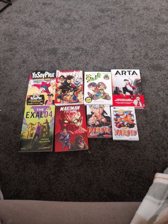 Pack de libros de youtubers y cómics.