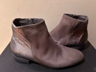 Botines chica piel núm. 38