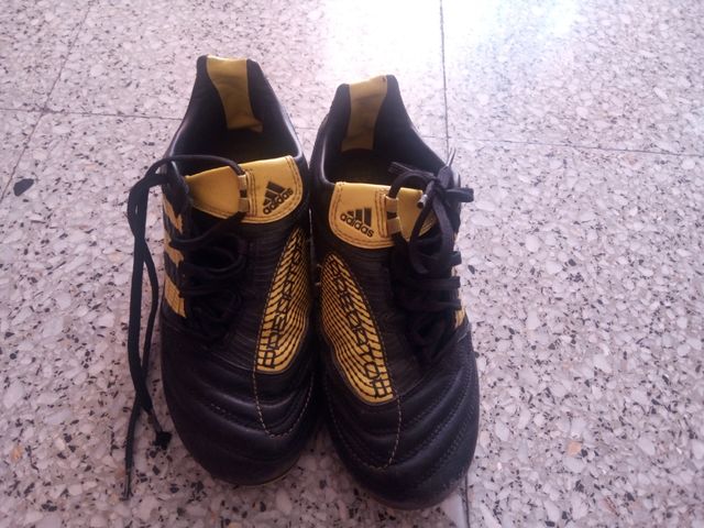 Botas futbol de niño