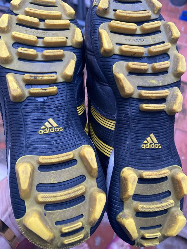 Botas futbol de niño