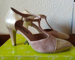 Zapatos de salón Pitillos -- como nuevos