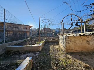 Solar en venta en Abrera
