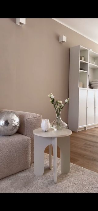 Mesa auxiliar  blanca madera moderna NUEVA Gaudí