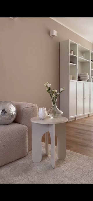 Mesa auxiliar  blanca madera moderna NUEVA Gaudí