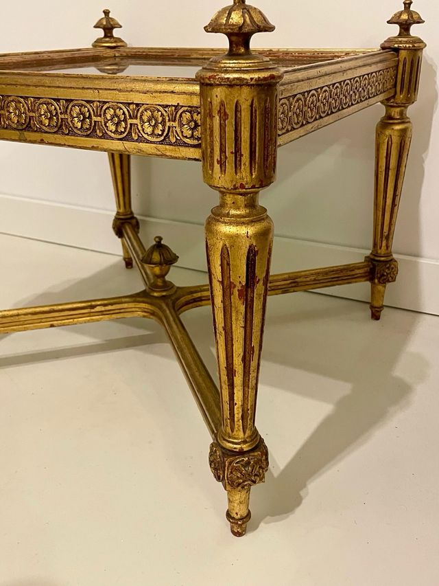 Mesa auxiliar estilo neoclásico sXX