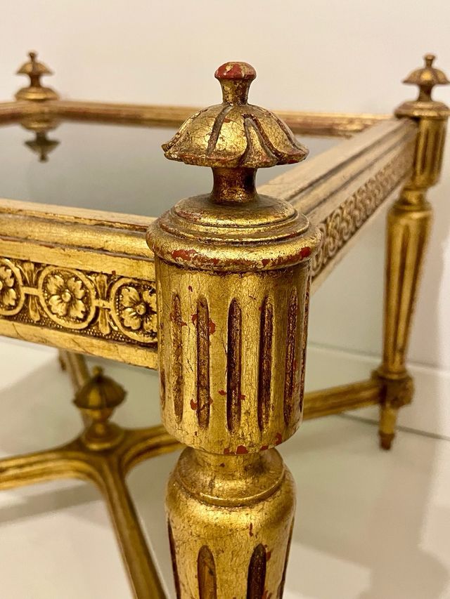 Mesa auxiliar estilo neoclásico sXX