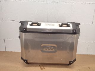Maleta KAPPA 37L Givi TRekker KFR lateral aluminio