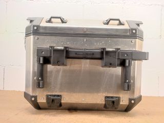 Maleta KAPPA 37L Givi TRekker KFR lateral aluminio