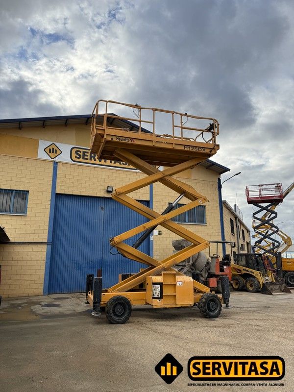 PLATAFORMA ELEVADORA DIÉSEL HAULOTTE H12 SDX