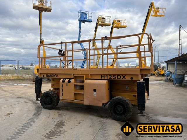 PLATAFORMA ELEVADORA DIÉSEL HAULOTTE H12 SDX