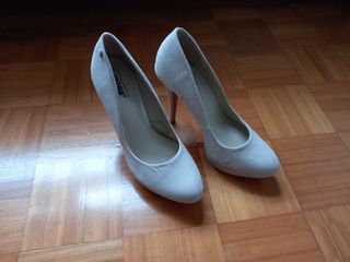 Zapatos tacón alto