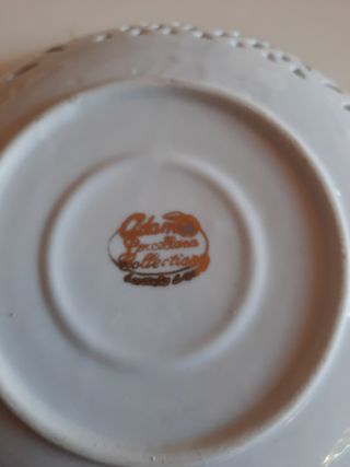 Centrotavola in porcellana con decorazioni