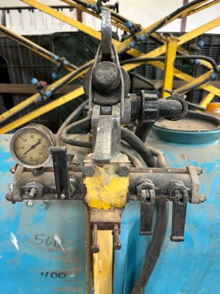 Carro de herbicida matabi