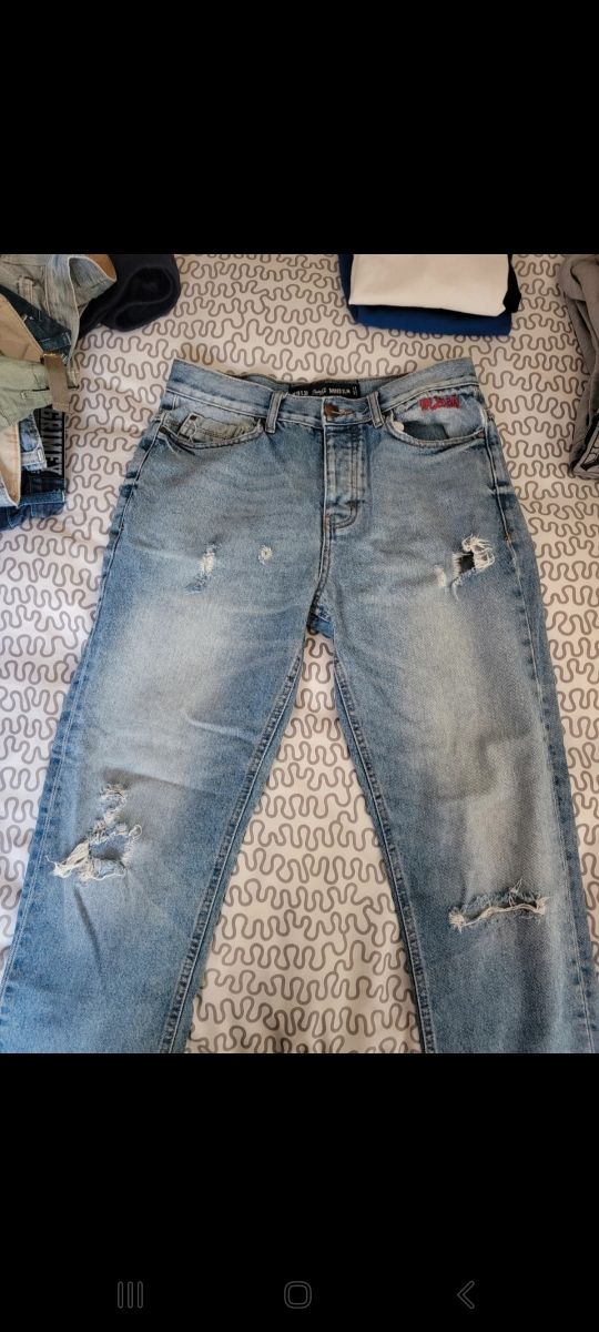 Pantalones vaqueros anchos