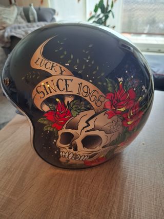 Casco de moto de diseño