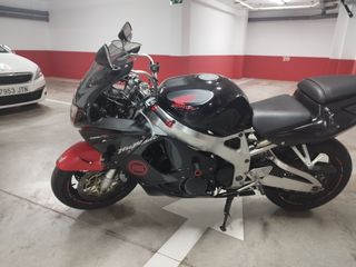 Honda CBR 900RR 1998