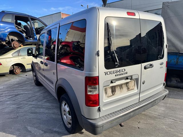 DEPIECE COMPLETO FORD TOURNEO 2002>