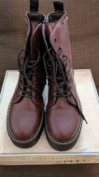 Botas con plataforma militar NYC Talla 37 Burdeos